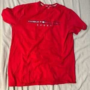 Tommy hilfiguer red shirt